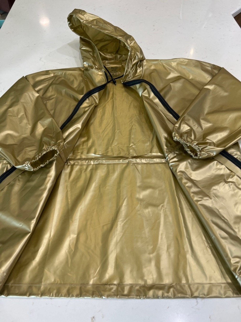 Betmar Gold Vinyl Hooded Raincoat Zip Front Oversized M - Picture 4 of 8